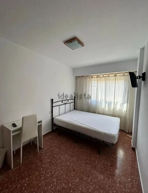 Chambre à louer, Paterna