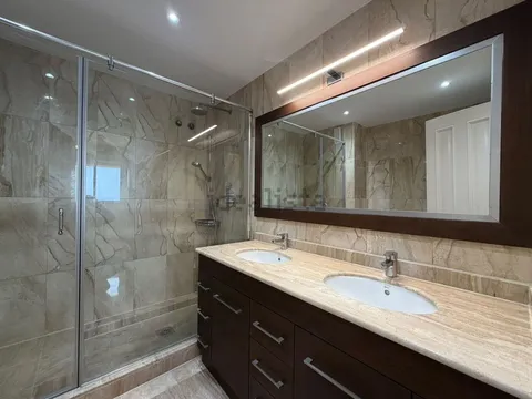 Pis de 192 m² a Estepona