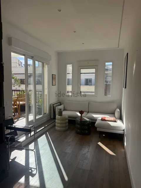 Flat 87 m² in Madrid (2/17)