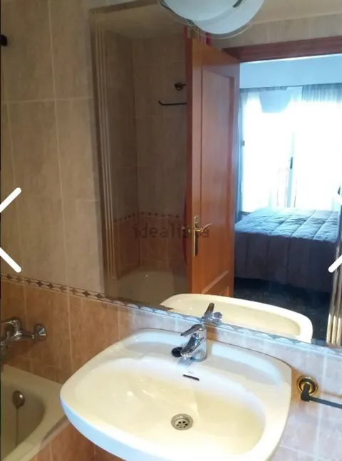 Chambre à louer, Valence