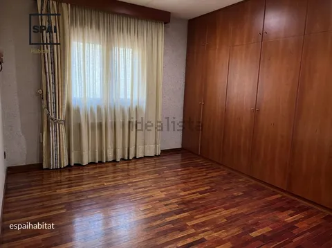 Flat 110 m² in Centelles
