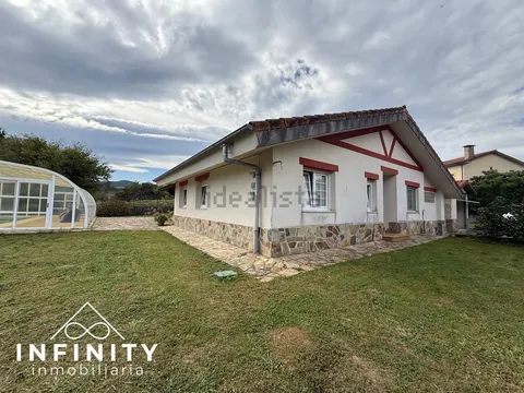 House 200 m² in Voto