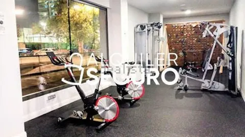 Pis de 70 m² a l'Hospitalet de Llobregat (3/35)