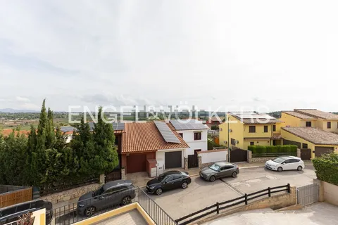 Casa de 250 m² a Riba-roja de Túria