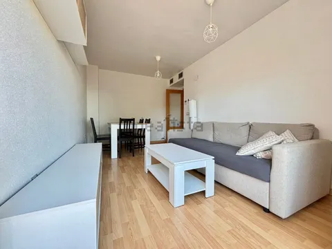 Flat 94 m² in Cadrete