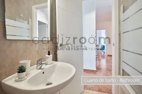 Habitació de lloguer, Cádiz