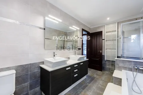 Casa 425 m² a Vigo