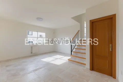 Casa de 250 m² a Riba-roja de Túria