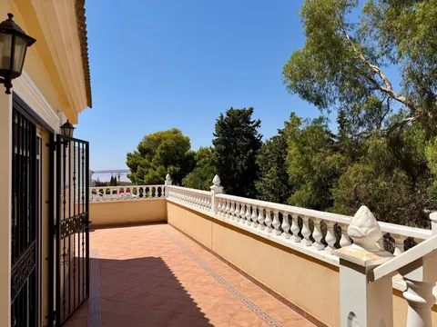Casa de 387 m² a Torrevella