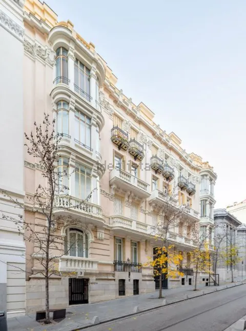 Appartamento 140 m² a Madrid