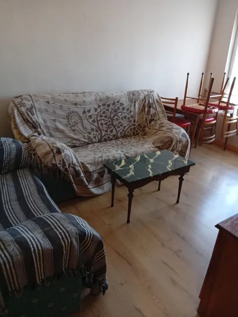Habitació de lloguer, Lleó