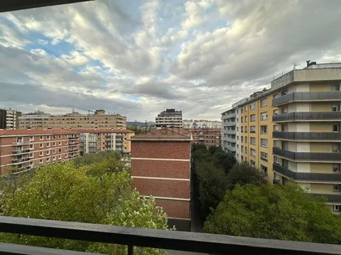 Pis de 130 m² a Pamplona