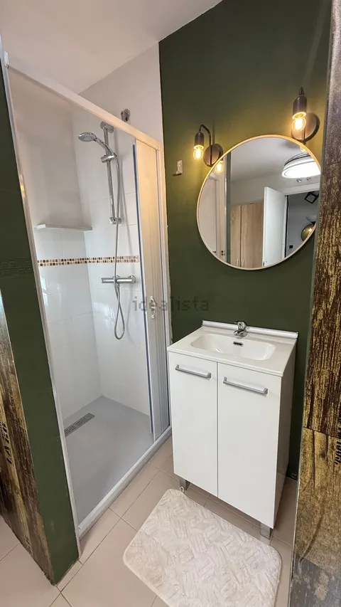 Habitació de lloguer, Vícar