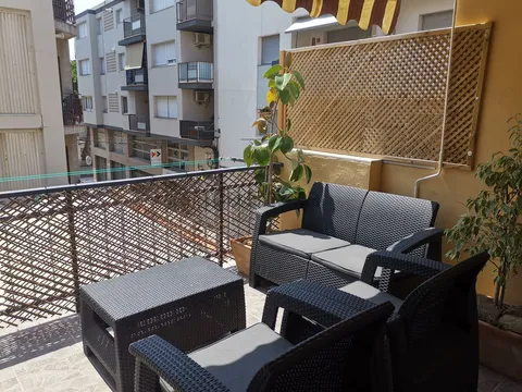 Habitació de lloguer, Roses