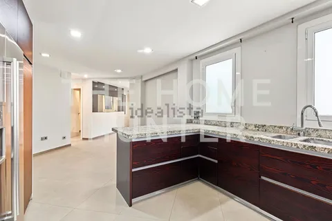 Квартира 261 м² в Барселоне