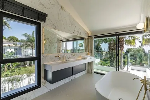 Haus 400 m² in Marbella
