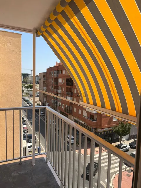 Pis de 100 m² a Almeria