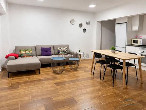 Flat 98 m² in Almeria