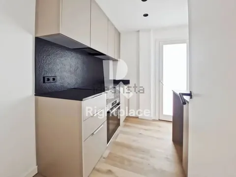 Квартира 79 м² в Барселоне