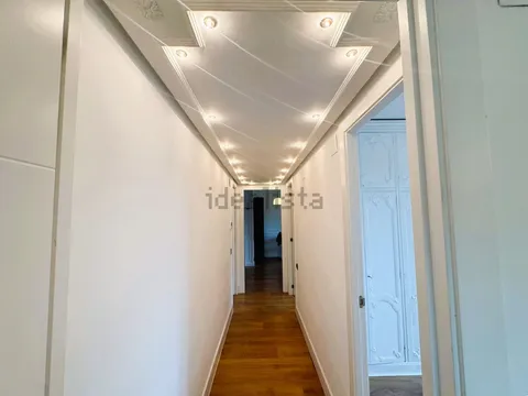 Flat 93 m² in Zaragoza