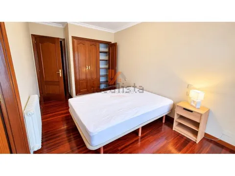 Pis de 101 m² a Santiago de Compostel·la