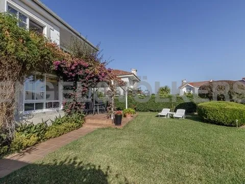 House 300 m² in Baiona