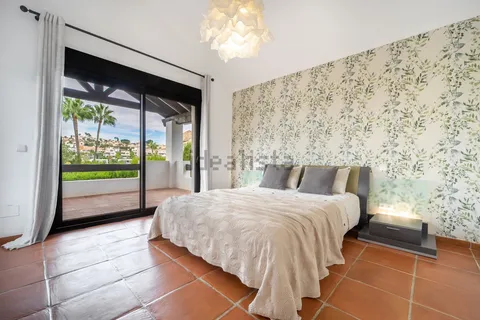 Casa 411 m² a Estepona
