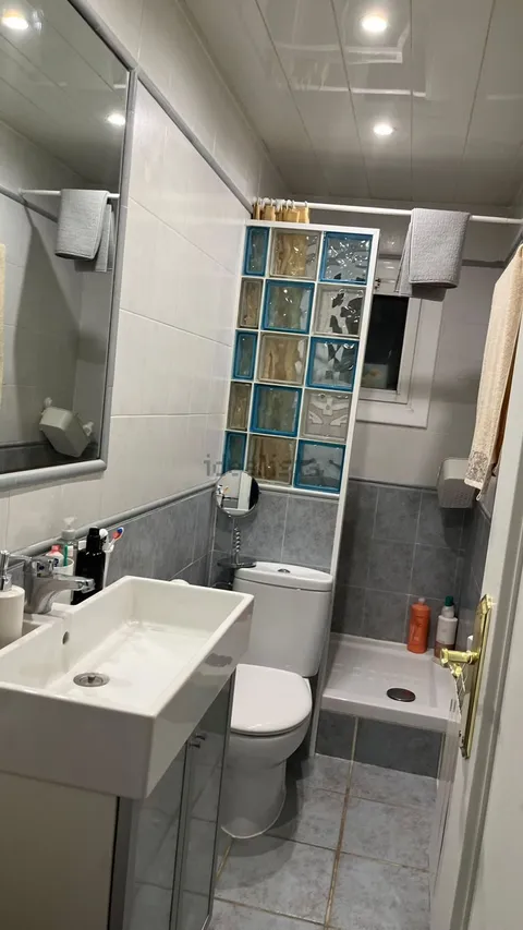 Quarto para alugar, l'Hospitalet de Llobregat (2/4)