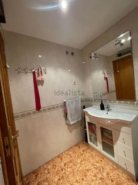 Habitació de lloguer, Madrid (4/10)
