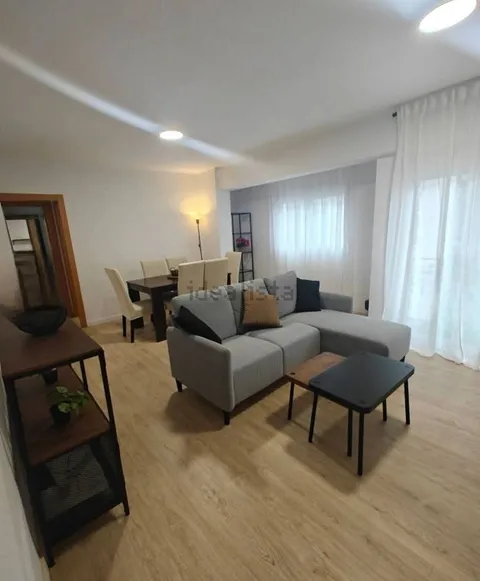 Piso de 70 m² en La Línea de la Concepción