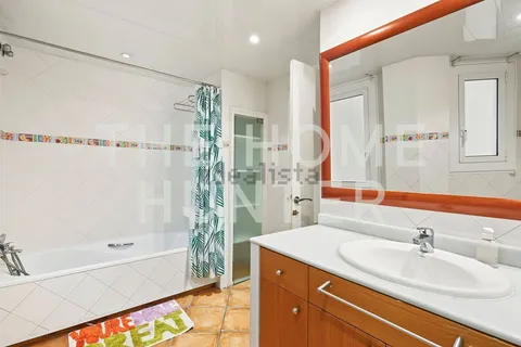 Квартира 261 м² в Барселоне