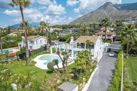 Haus 400 m² in Marbella