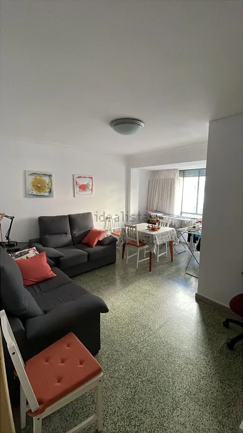 Habitació de lloguer, València (3/6)