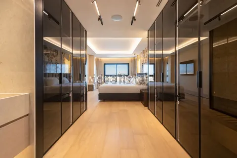 Wohnung 246 m² in Valencia