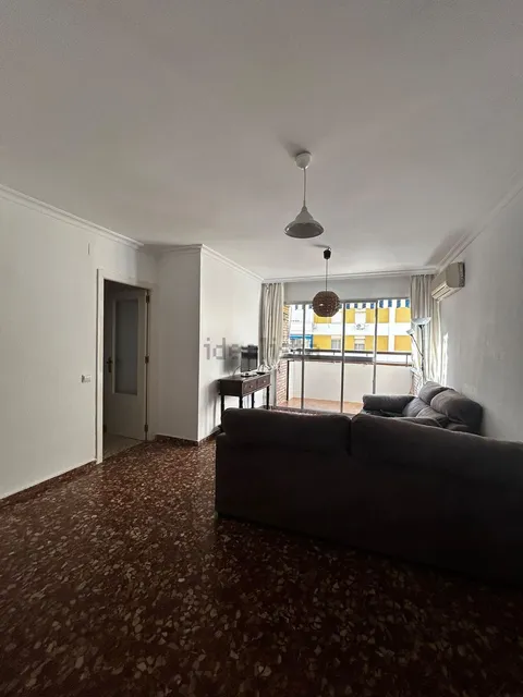 Flat 84 m² in Seville