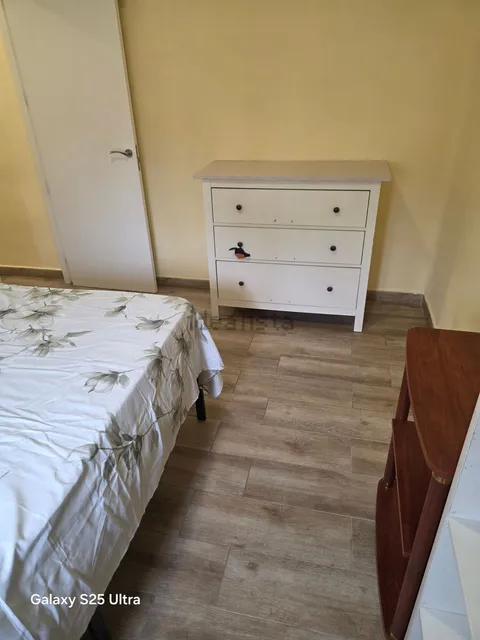 Habitació de lloguer, Madrid (3/5)
