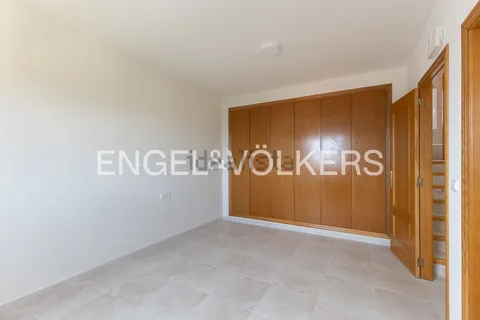 Casa de 250 m² a Riba-roja de Túria