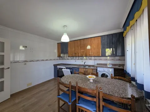 Casa de 200 m² a Ponte Caldelas