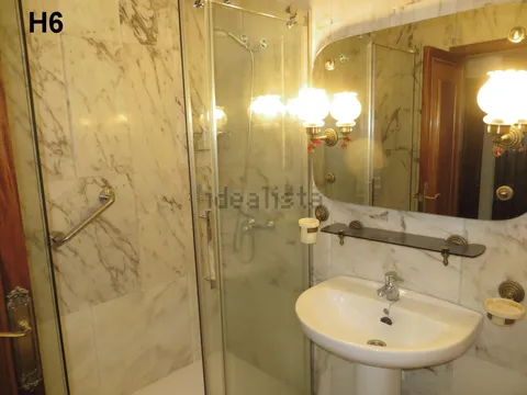 Room for rent, Seville