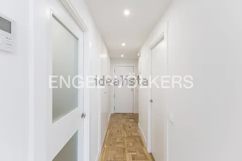 Wohnung 98 m² in Madrid