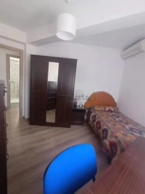 Piso de 90 m² en Granada