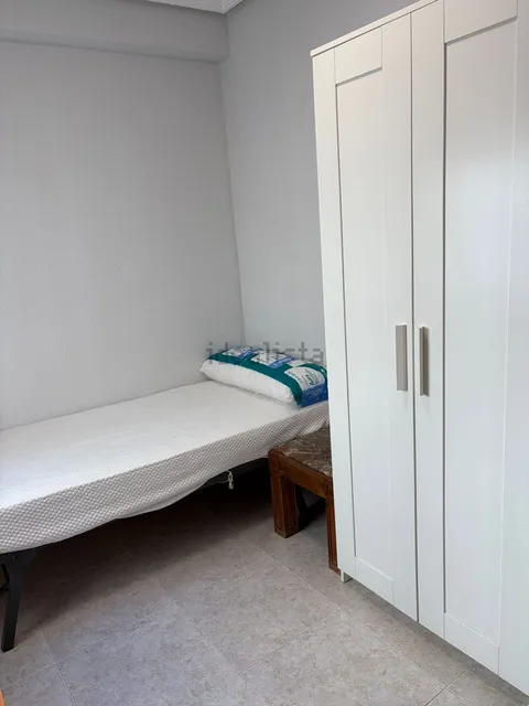 Habitació de lloguer, Madrid (2/8)