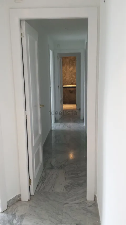 Flat 86 m² in Seville