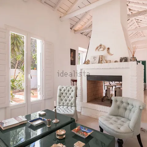 Haus 350 m² in Marbella