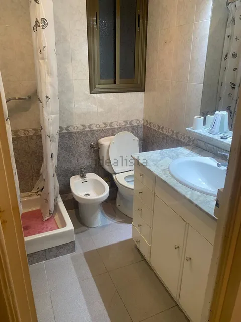 Кімната в оренду, Барселона (4/8)