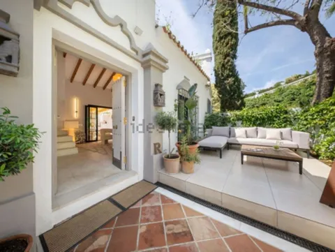 Haus 330 m² in Marbella