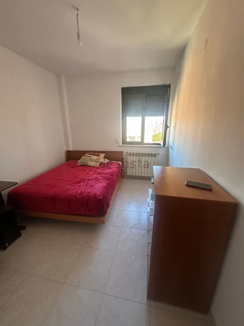 Кімната в оренду, Madrid