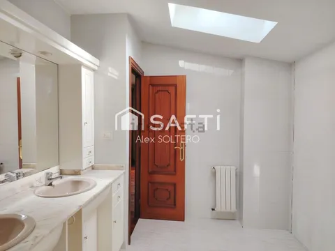 Casa de 345 m² a Vigo