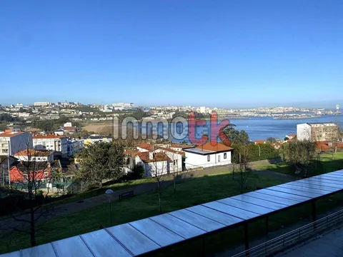Apartamento 78 m² em Oleiros