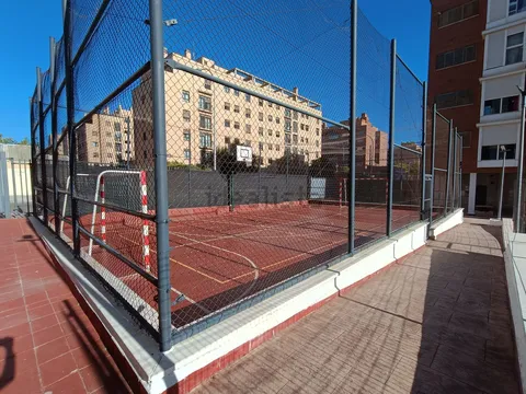 Flat 100 m² in Madrid
